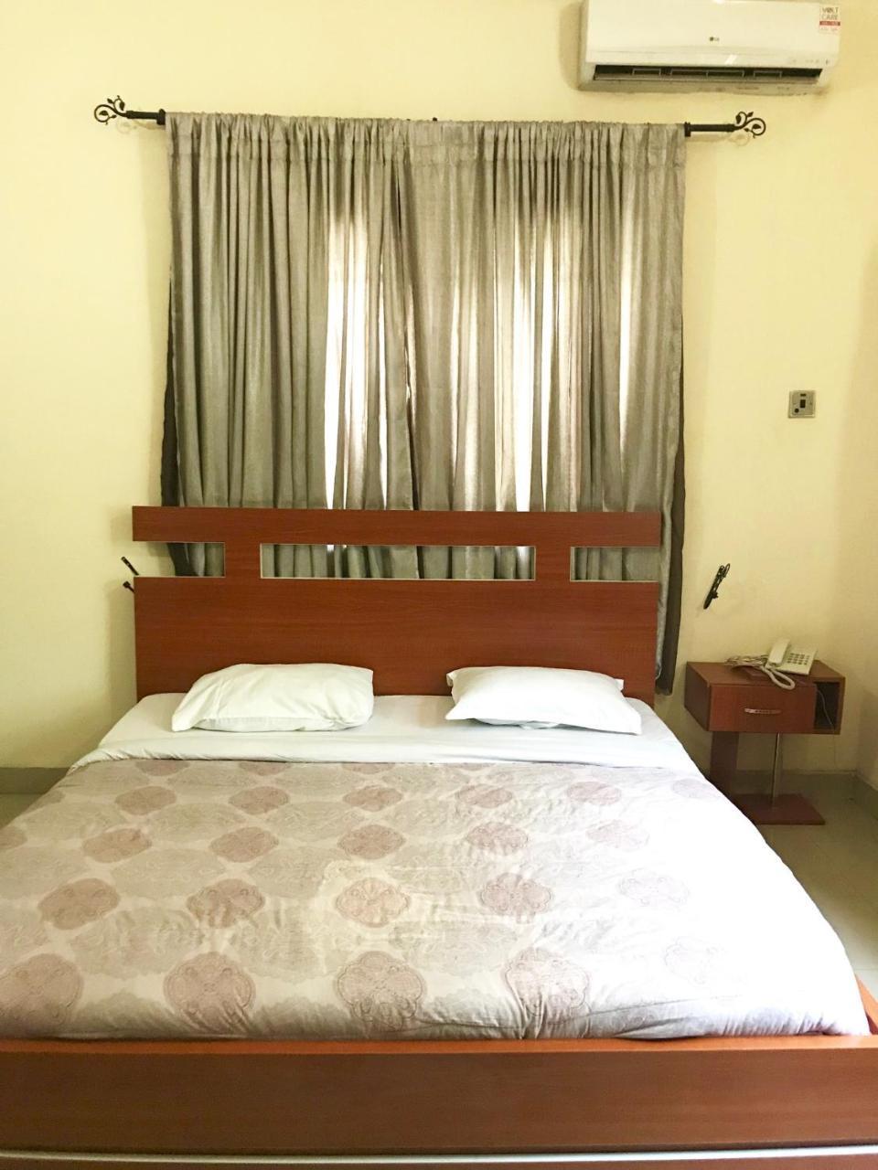 Villa Nuee Hotel & Suites Utako, Abuja Exterior photo